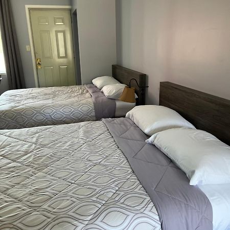 Motel La Siesta De Gascon Terrebonne Esterno foto
