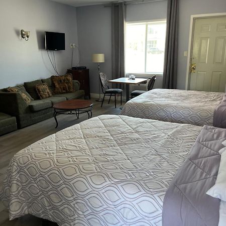 Motel La Siesta De Gascon Terrebonne Esterno foto