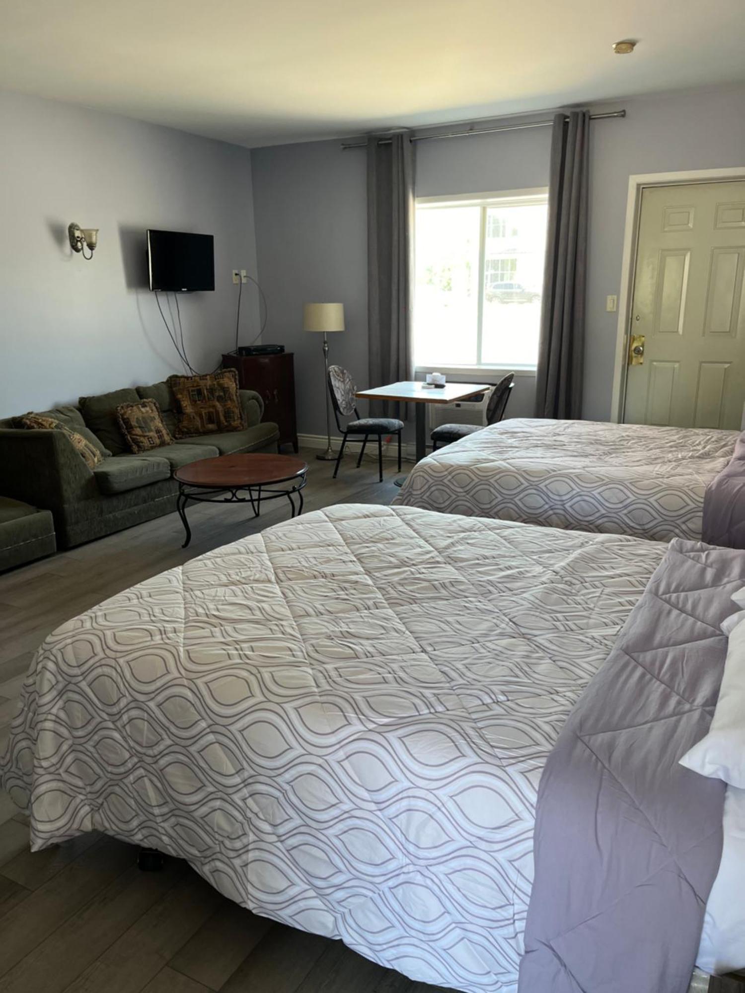 Motel La Siesta De Gascon Terrebonne Esterno foto